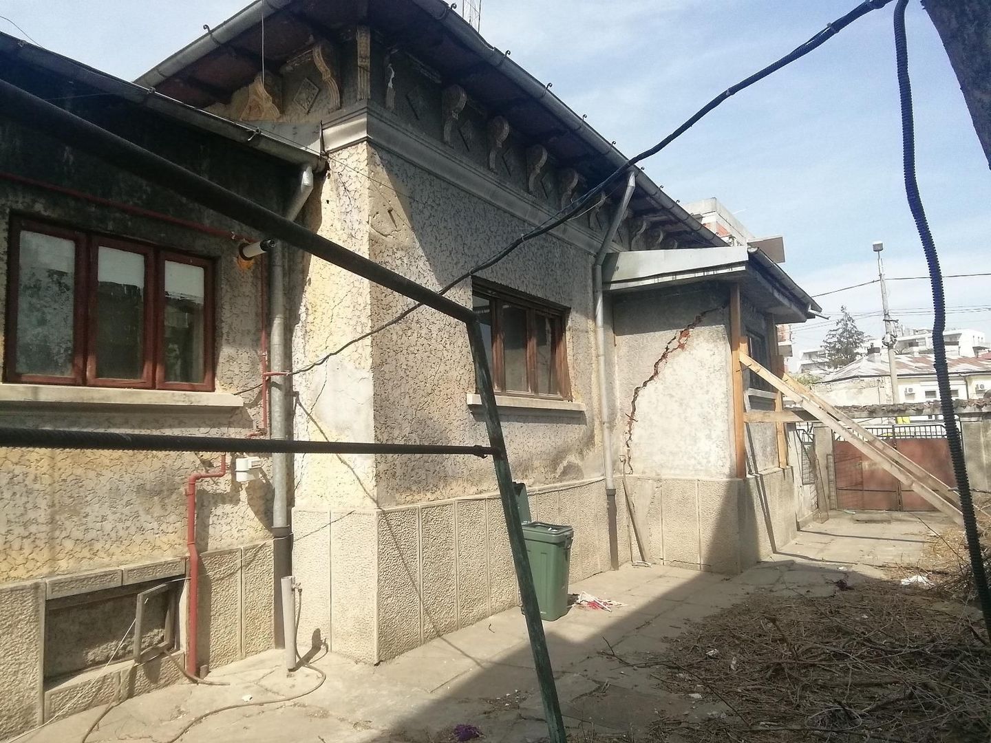 CASA/TEREN  de vanzare  Zona Centrala - Poză 3