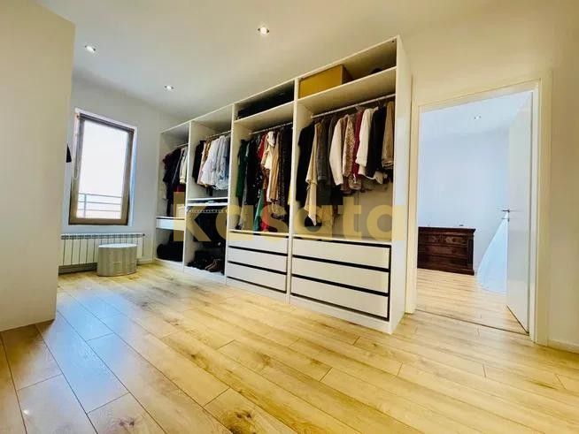 Apartament Otopeni Central 4 camere  deosebit - Poză 15