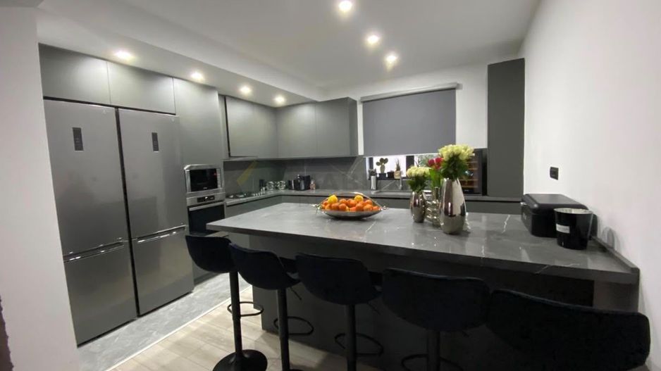VILĂ MODERNĂ CU 4 CAMERE, CRAMĂ, SI FOIȘOR  | TUNARI – SQUARE HOUSE 2 - Poză 7