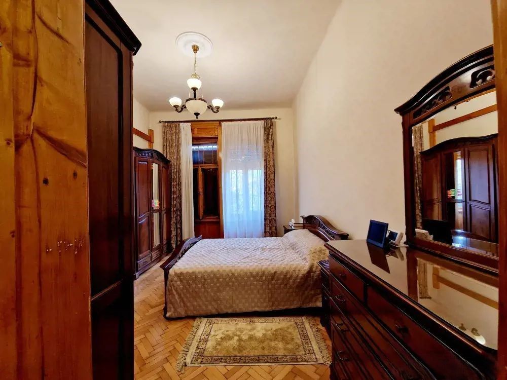 Sinaia | 3 Camere | Cladire Istorica situata pe Malul Begai. - Poză 1