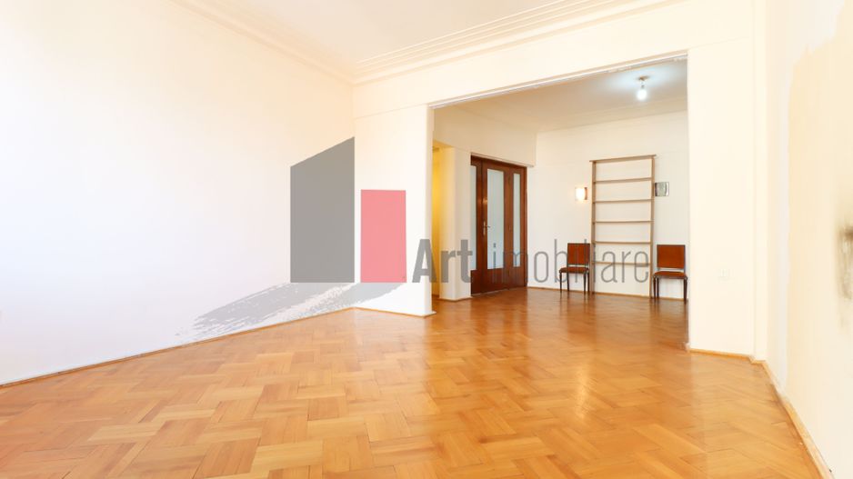 Apartamentul "DEKORA", bloc Art Deco, interior compartimentat de exceptie - Poză 10