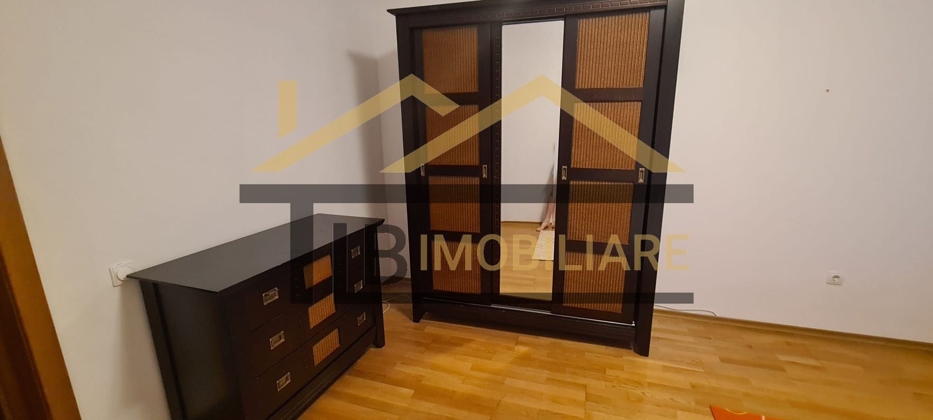 Casa de 4 camere, 240mp, garaj, Zona Dimitrie Cantemir - Poză 10