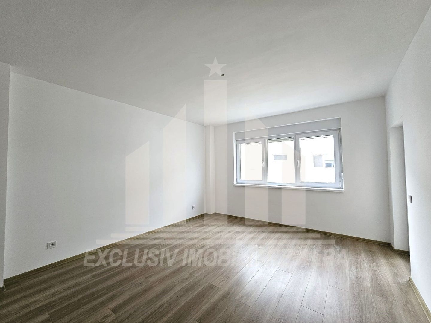 Apartament cu 3 camera decomandate, Alba-Micesti - Poză 2
