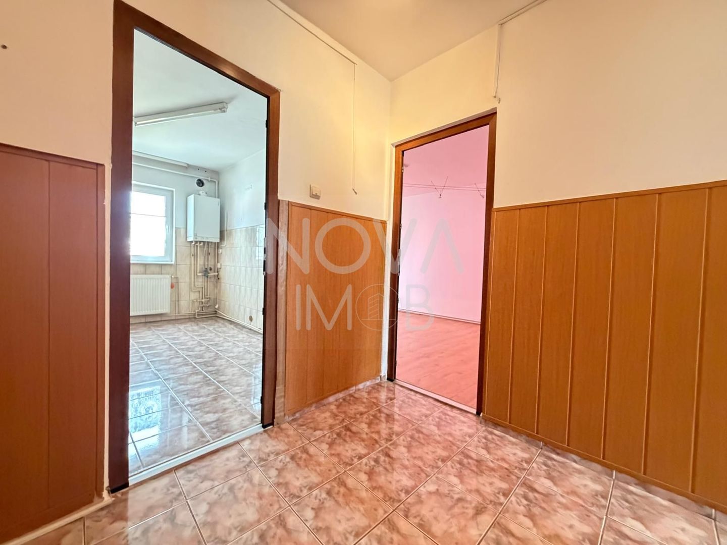 Apartament 3 camere, decomandat, etajul 3/4 - Cisnadie - Poză 7