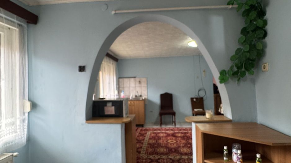 De vânzare Casă în Grădiște, curte + grădină proprie generoasă Arad - Poză 22