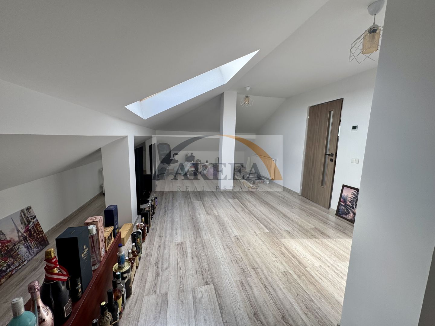 Berceni - VILĂ UNICAT, spațioasă, curte 1.000 mp, la 7 min metrou - Poză 38