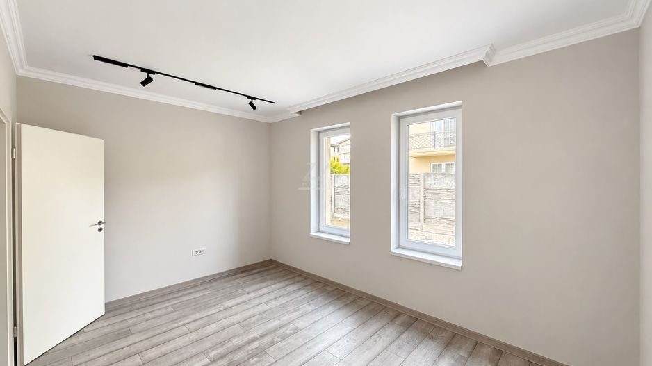 Bloc finalizat Etaj 1. Finisaje premium. Loc de parcare. - Poză 9