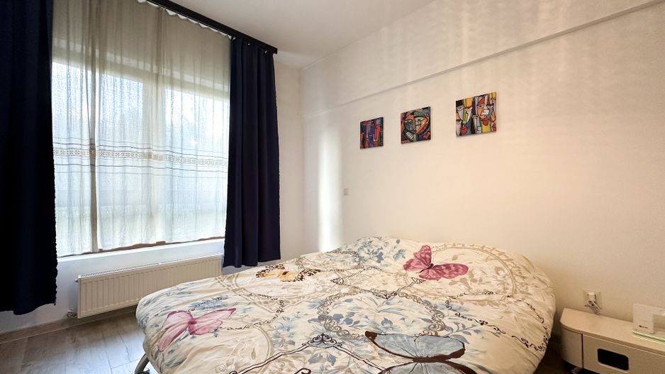 2 camere + boxa + parcare + acces piscina - Poză 1