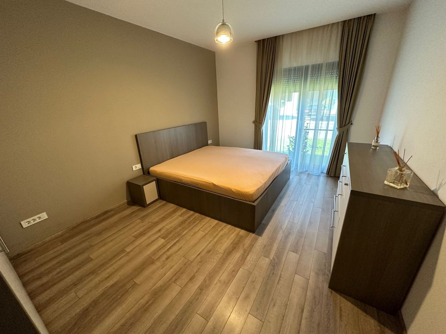 Apartament cu 3 camere de închiriat în zona Nord - Poză 8