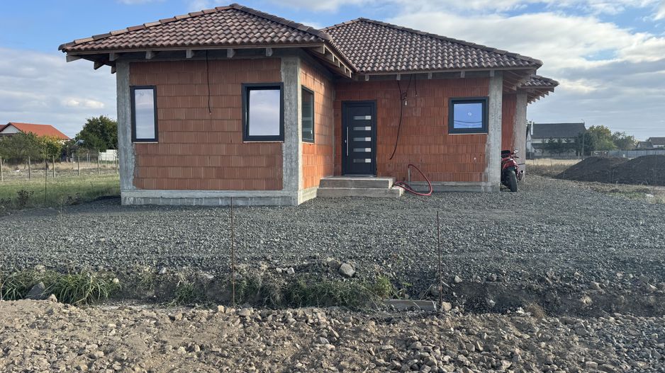 Individuala Parter Becicherecu Mic, Zona Semicentrala,4 Camere,Teren 800 mp - Poză 1