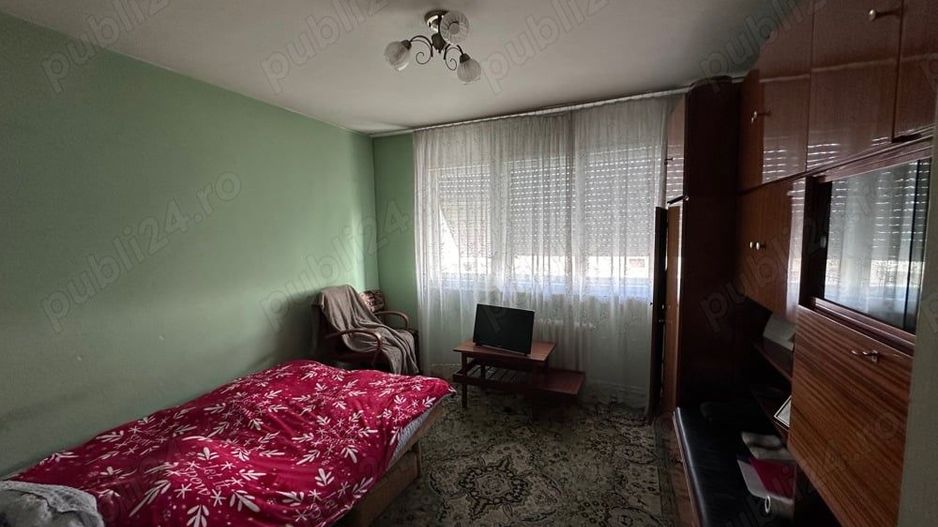 Ag BRASADAS vinde apartament 3 camere etaj 6/10 decomandat. - Poză 4