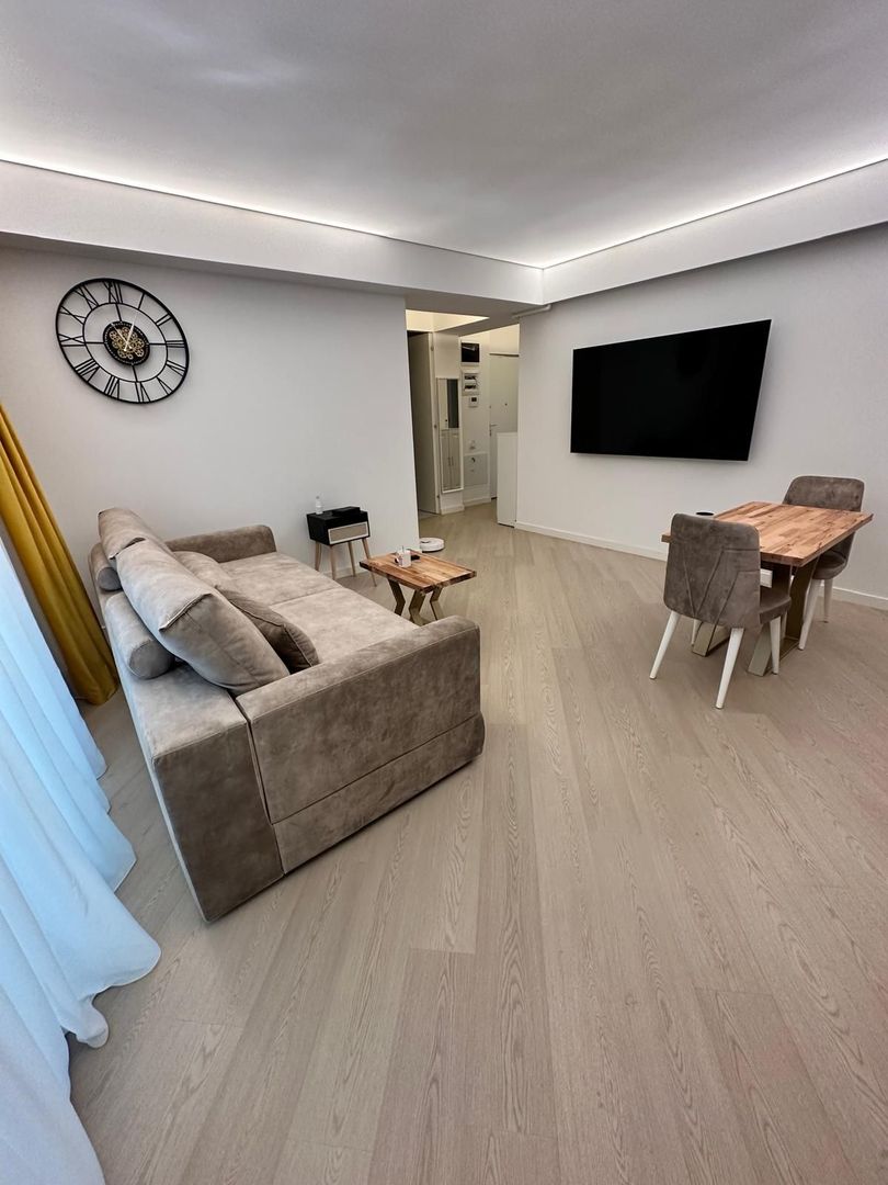 Apartament 3 camere modern | Cortina North - Poză 12