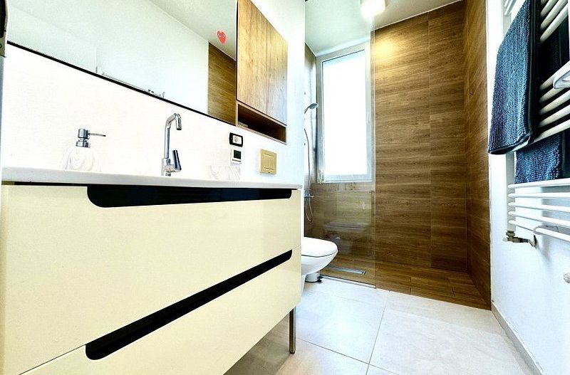 Apartament cu 2 camere, priveliște spre pădure, cochet si primitor, zona Lipovei - Poză 26