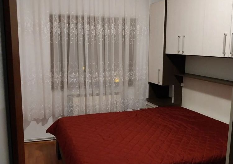 apartament 4 camere - Poză 2