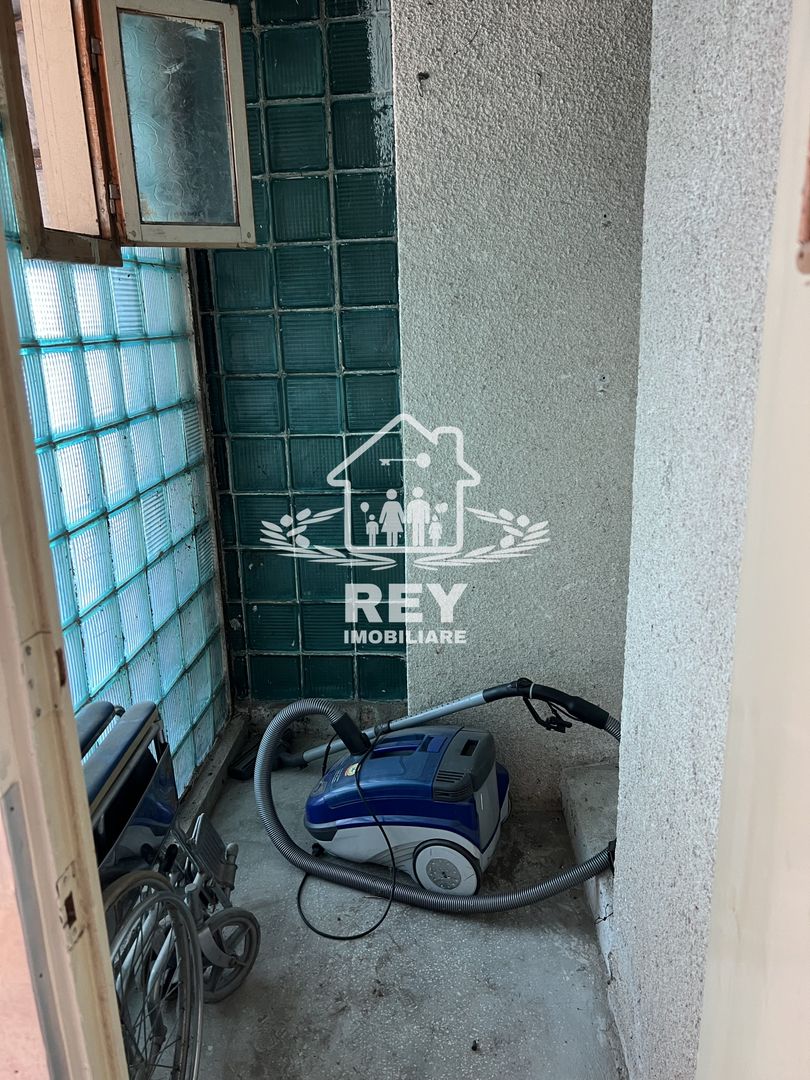 Apartament 4 camere decomandate 4 balcoane etaj 1 Str. Bâlea/Sibiu - Poză 23