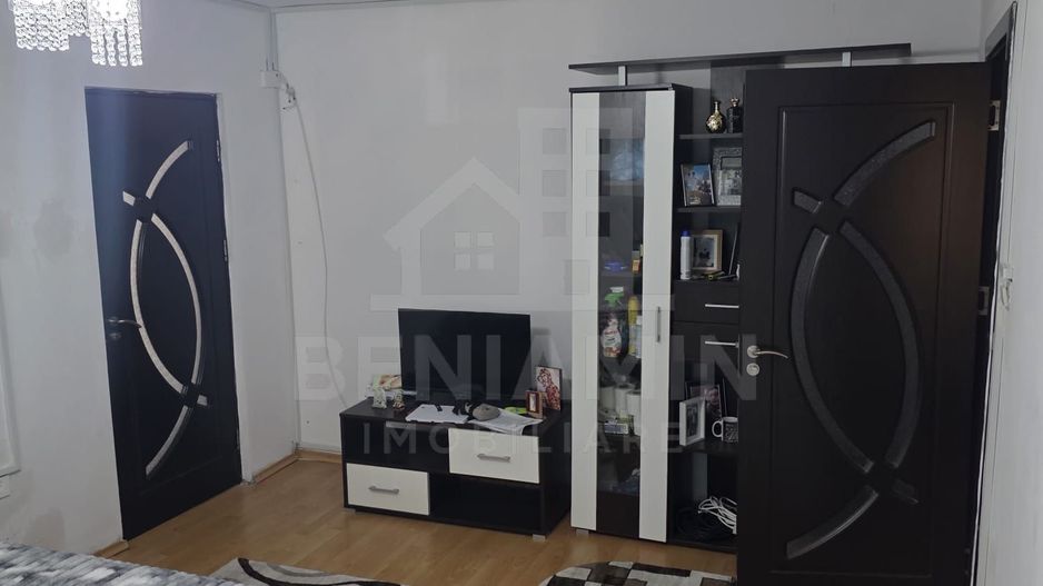 2 Semidecomandate - Parter -Balcon Cu Beci-CT-45mp- Cv9-Scoala 34 - Poză 5