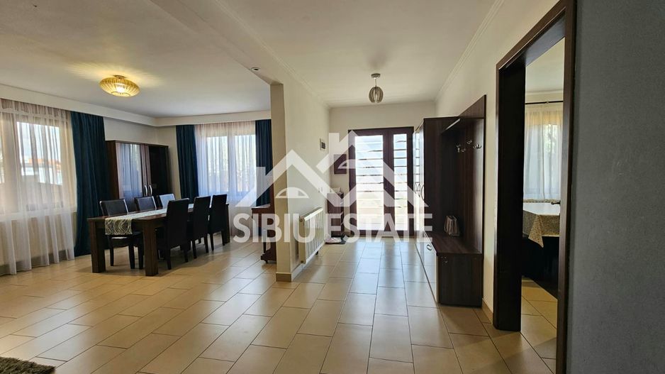 Casa de inchiriat 6 parcari - Poză 5