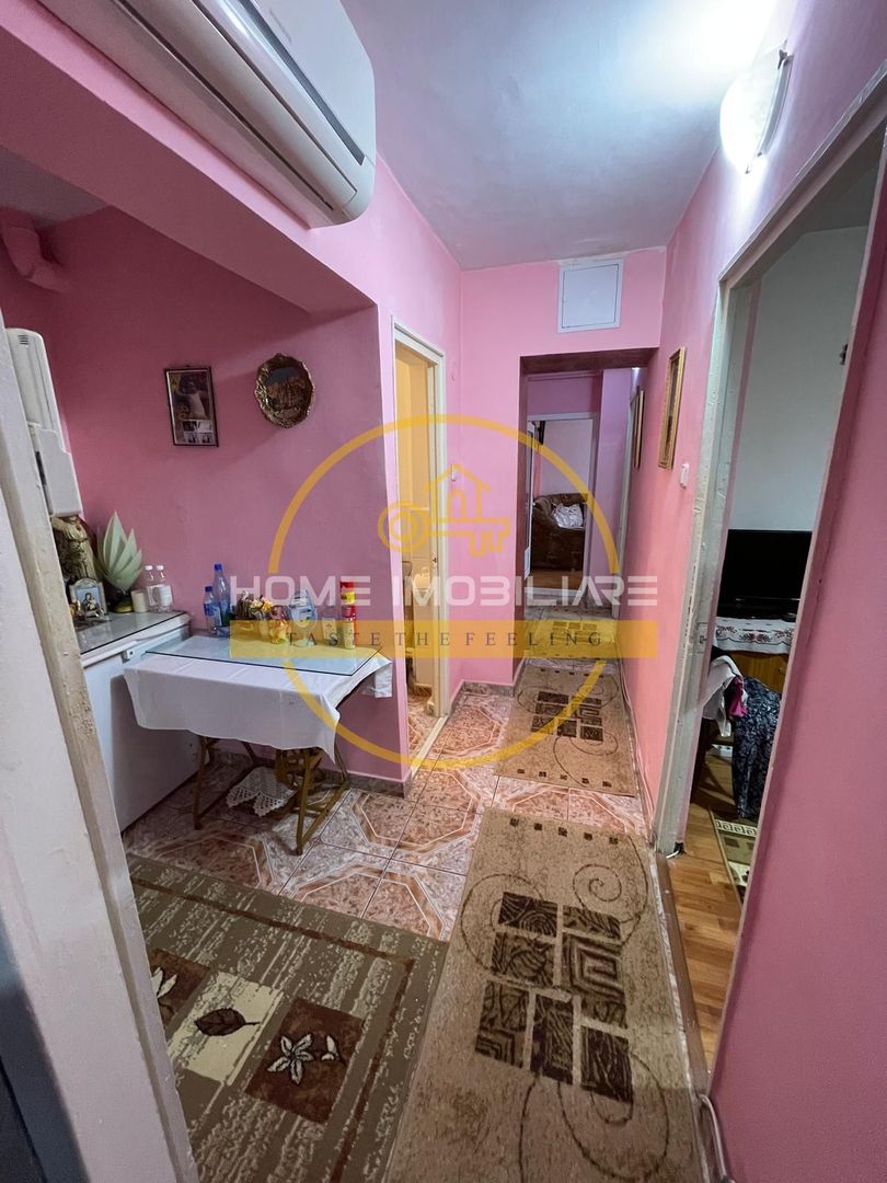 Nicolina 2 Prima Statie  Apartamet 3 Camere Decomandat Bloc Cadre 1985 - Poză 2