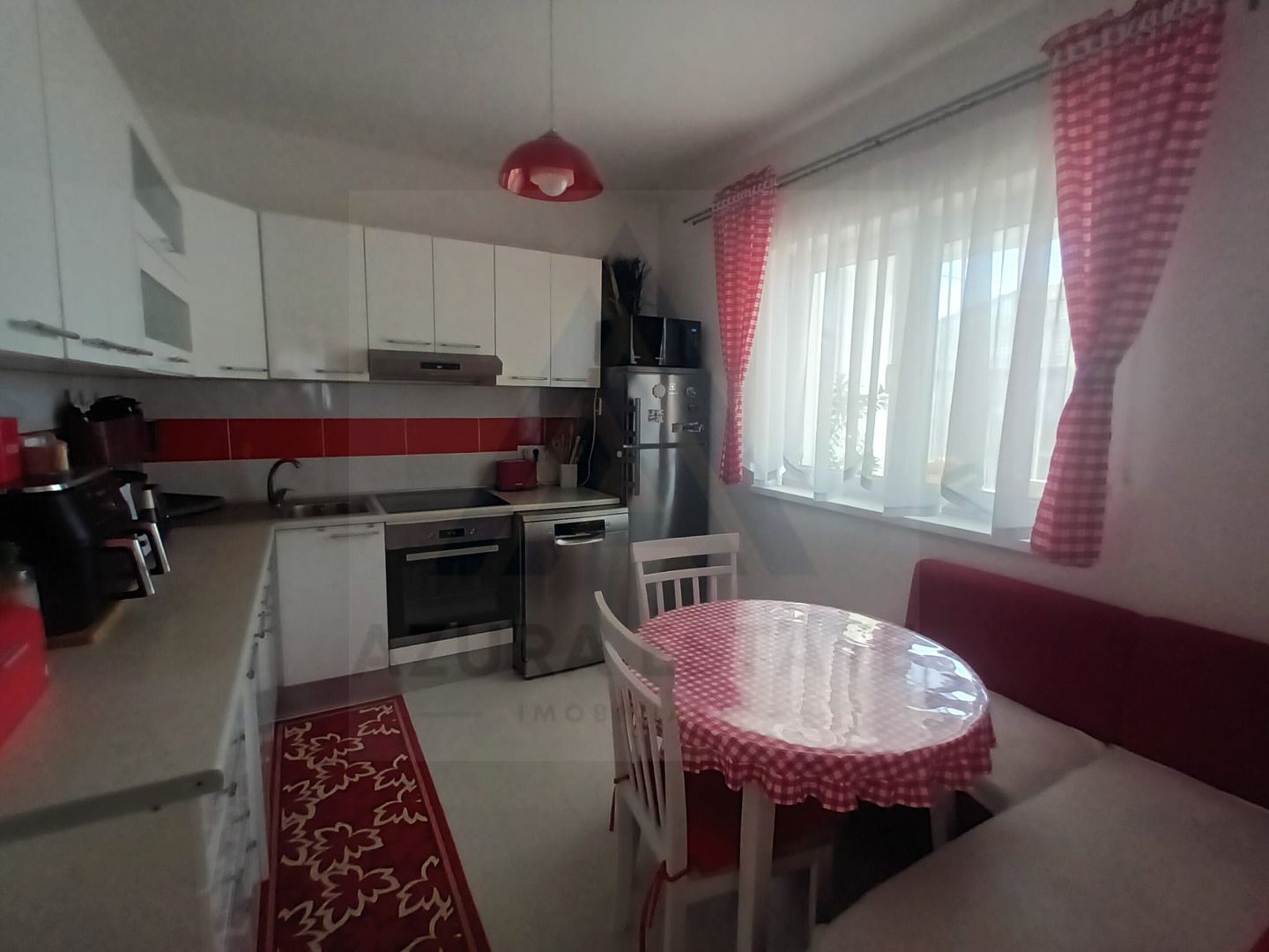 Casa individuala 5 camere 150 mp utili si teren 460 mp in Cristian - Poză 3