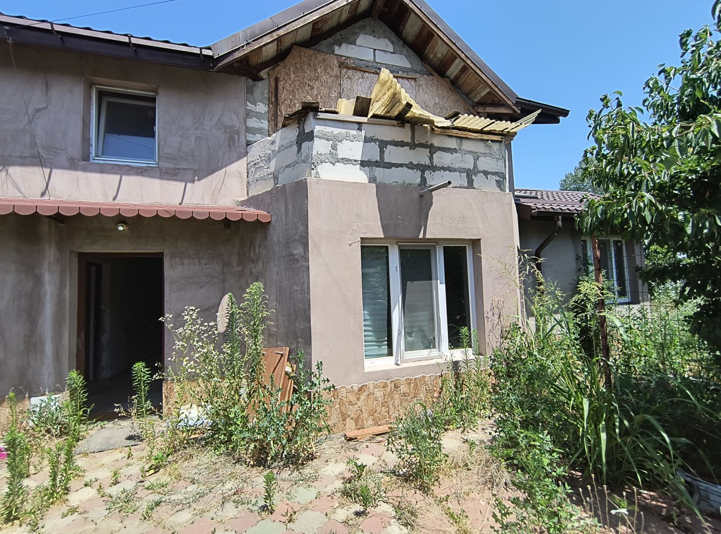 Casa P+M Com Vidra - Poză 3