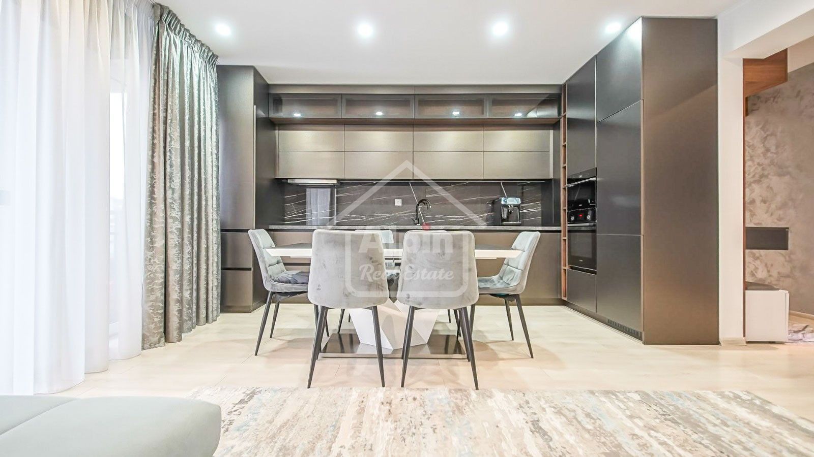 Apartament Exclusivist 4 Camere | Fnisaje Hi-End I Tractorul I Coresi - Poză 1