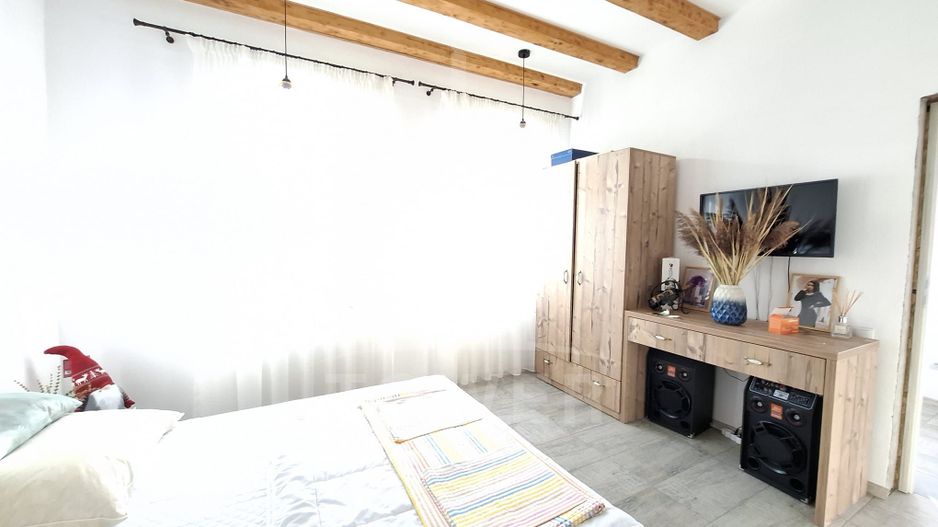 Casa renovata in Fantanele - Poză 9