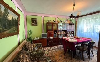 De vânzare apartament cu  3 camere, decomandat, zona Primaverii - Poză 7