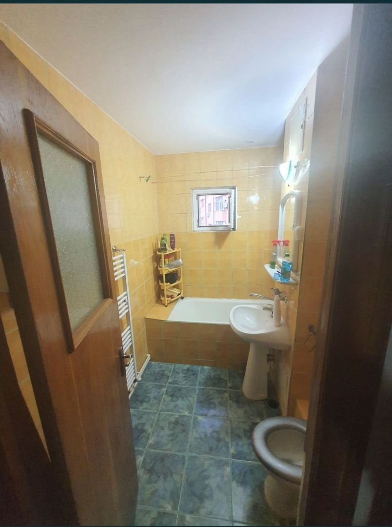 Vand apartament 2 camere zona Eden - Poză 5