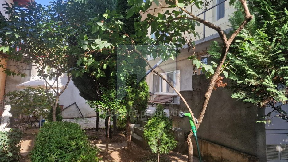 Vanzare Vila S+P+1+M - Viilor Parcul Carol - Poză 1