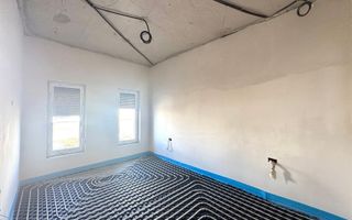 Duplex pe parter - 3 camere - teren generos -  Sacalaz - Poză 6