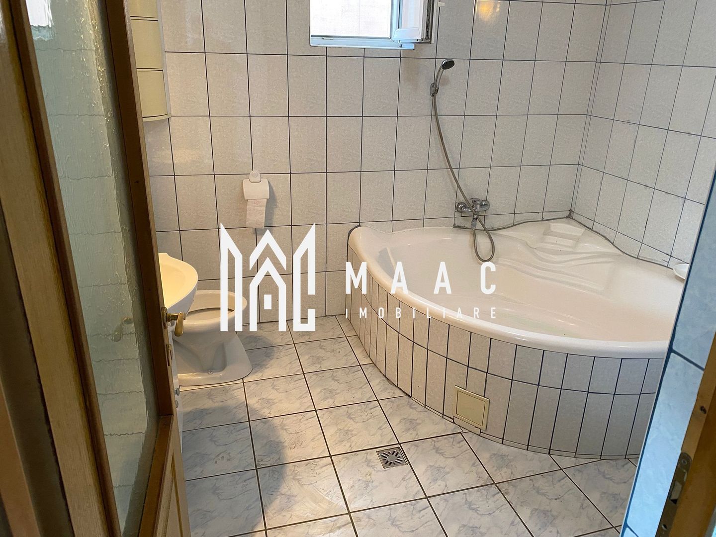 Casă singur în curte | 3 dormitoare | 2 balcoane | Foisor |  Șelimbăr - Poză 8