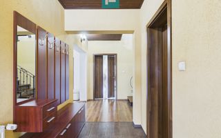 Casă cu 5 camere de vânzare în Curtici – spațiu, - Poză 5