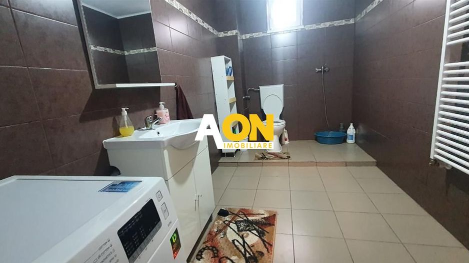 Casa 10 camere, 1000 mp teren, la asfalt, Barabant - Poză 22