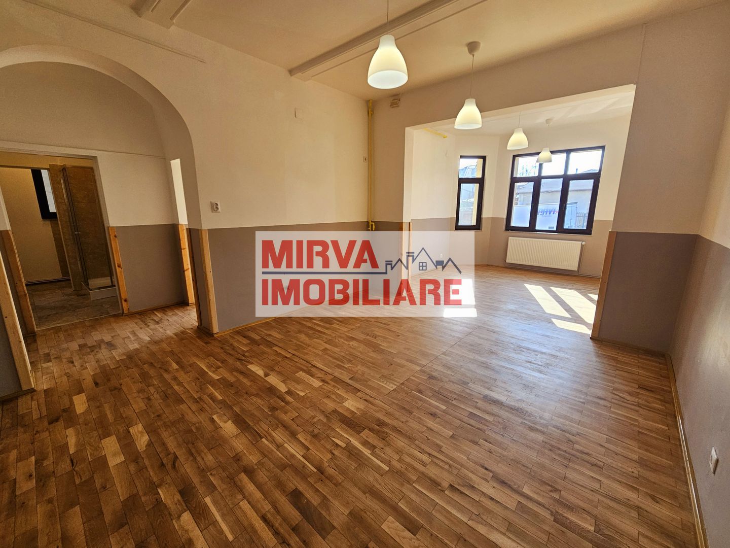 2 Vile Interbelice | Zonă Centrală | Renovate Integral 2024 - Poză 10