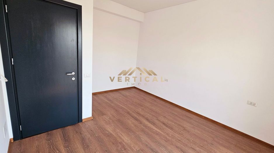 De vanzare vila 4 camere - cartier Mega Parc Residence -comuna Berceni - Poză 18