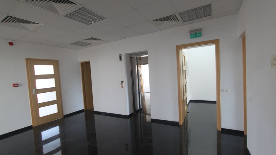 Spatiu birouri- 526mp -4734 euro/luna+TVA - zona Semicentrala - Poză 48