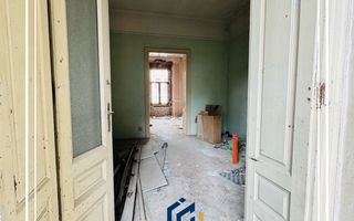 Apartament 3 cam de renovat ultracentral, clădire bine amplasată, Arad - Poză 6
