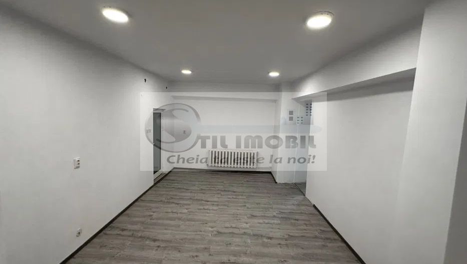 Spatiu Comercial- Zona Sararie- 429 Euro - Poză 1
