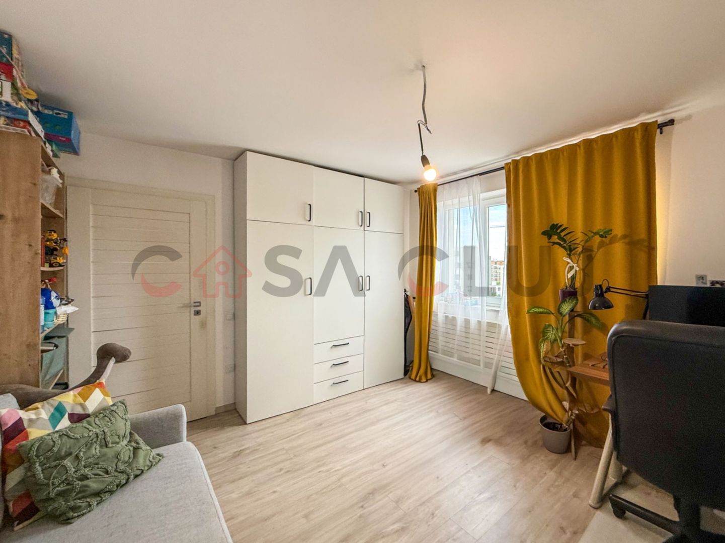 3 camere la cheie, zona Tetarom, bloc nou, garaj - Poză 2