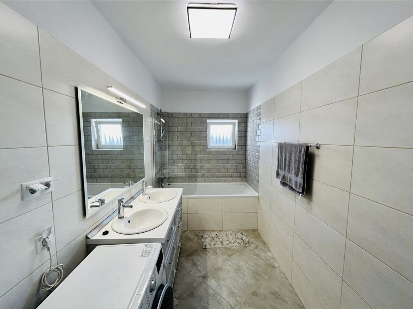 Penthouse la cheie, 4 camere, 2 bai, terasa mare, cart. Kogalniceanu - Poză 8