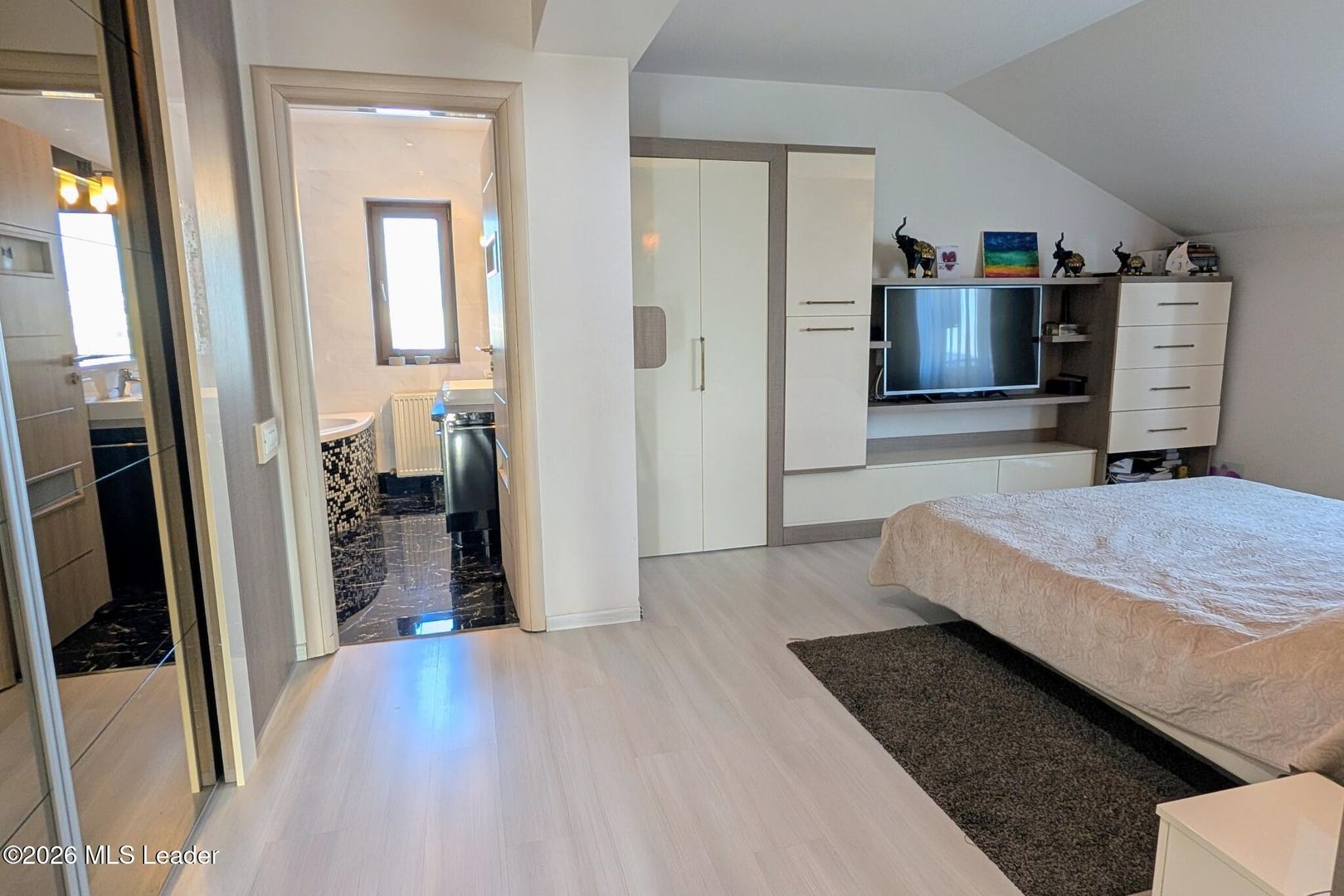 Pantelimon - Selgros, Hala 446 mp, Anexa 131 mp, Vila P+2, Lot 1054 mp - Poză 23