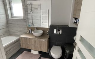 Apartament 2 dormitoare, finisat, mobilat personalizat, zonă liniștită. - Poză 7