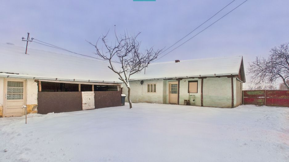 Casă  cu 2 corpuri total 4 camere în Nădab - Poză 5