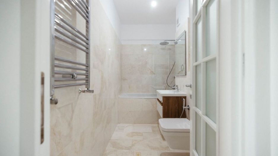 Apartament exceptional 2 camere etaj 7/8 Royal Town 131.200euro - Poză 4