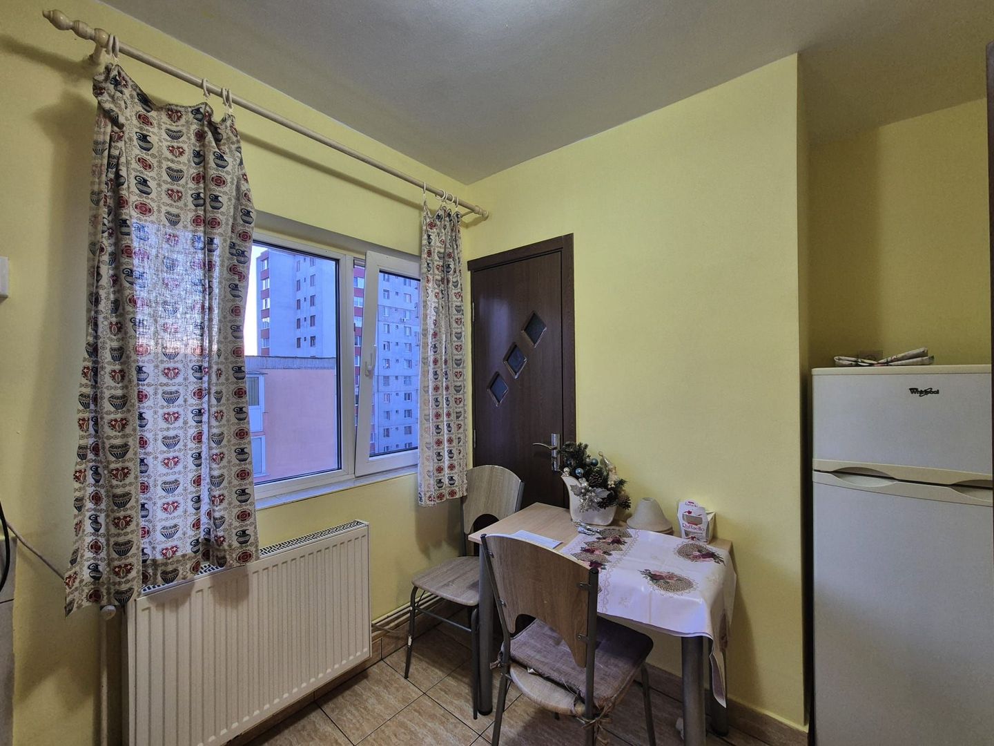 Vlahuta, garsoniera sectiune mare - Poză 6