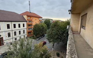 De vanzare Apartament 3 camere, Central, Piata Mica, et 3/4, Arad - Poză 13