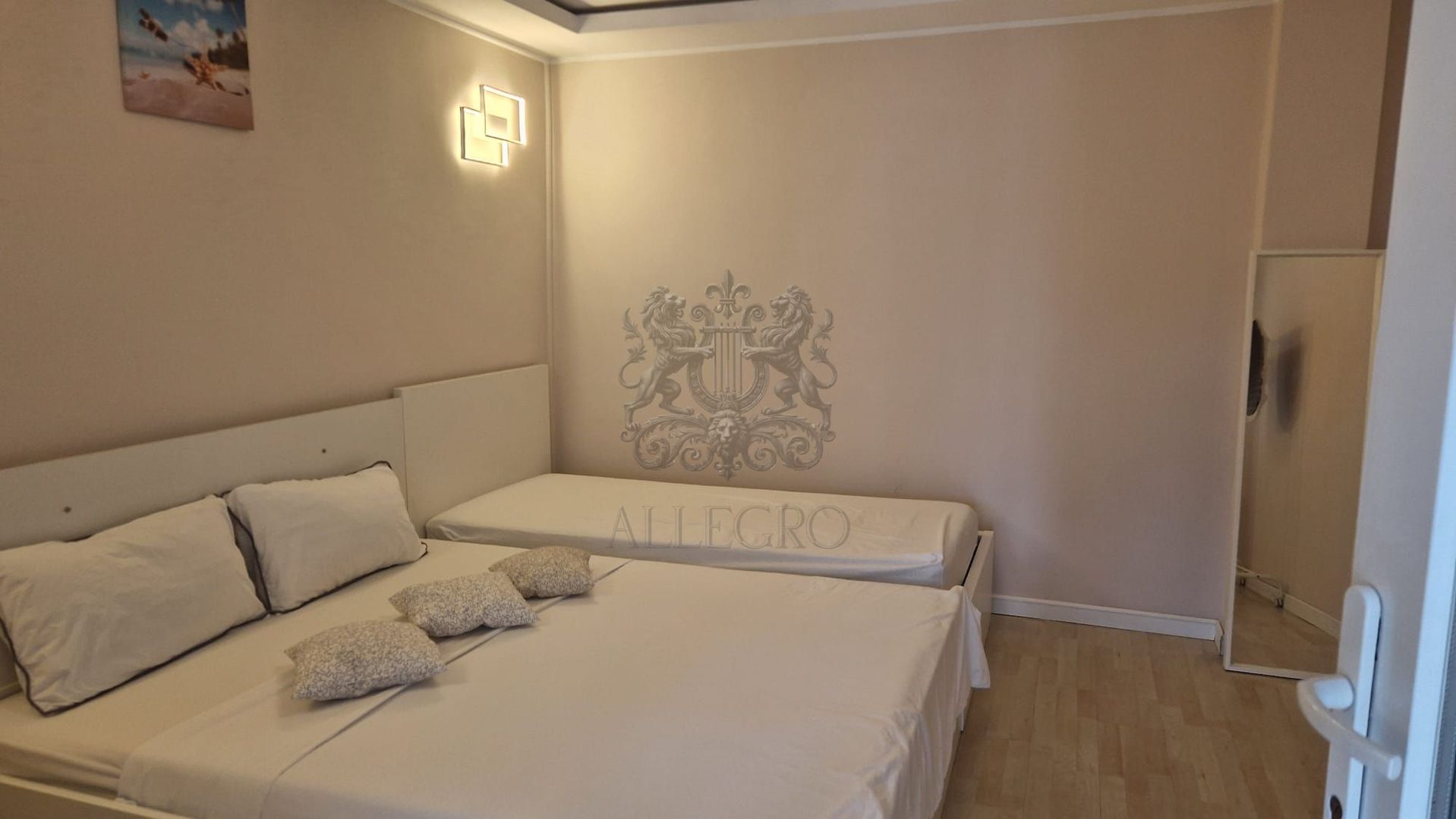 Pensiune | AirBnB | Zona Colosseum Mall - Poză 9