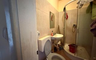 Vanzare apartament - Piata Revolutiei - etaj 1 cu 2 camere - Poză 4