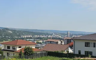 Apartament cu 3 camere si terasa de 82 mp - zona Vivo Floresti - Poză 11