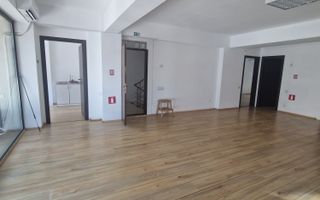 Vila P+3, suprafata utila 345 mp, aflata la 10 min. de P-ta Victoriei - Poză 3